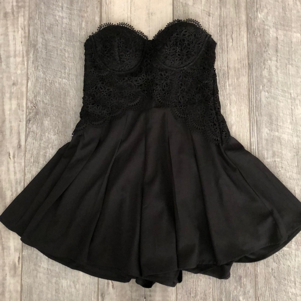 Strapless romper